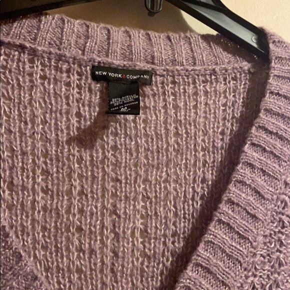 Womens sweater. - Picture 3 of 3